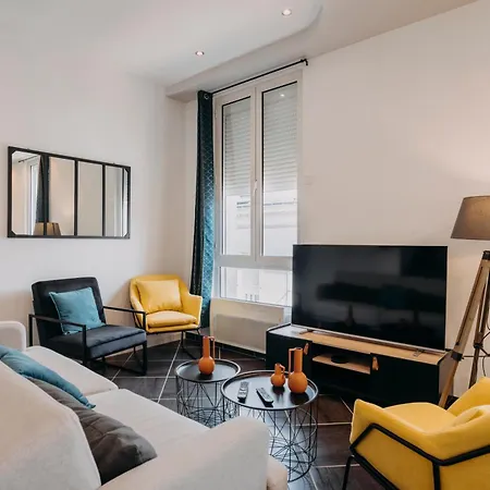 Coeur De #b2 - Centre Ville, Wifi & Netflix - Proche Transports - Privee Dans Partage