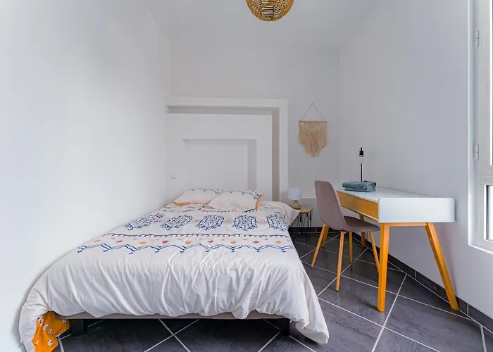 Coeur De #b2 - Centre Ville, Wifi&netflix - Proche Transports - Privee Dans Partagé Cholet