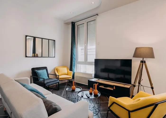 Coeur De #b2 - Centre Ville, Wifi&netflix - Proche Transports - Privee Dans Partagé