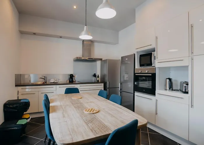 Coeur De #b2 - Centre Ville, Wifi&netflix - Proche Transports - Privee Dans Partagé Maison d'hôtes Cholet