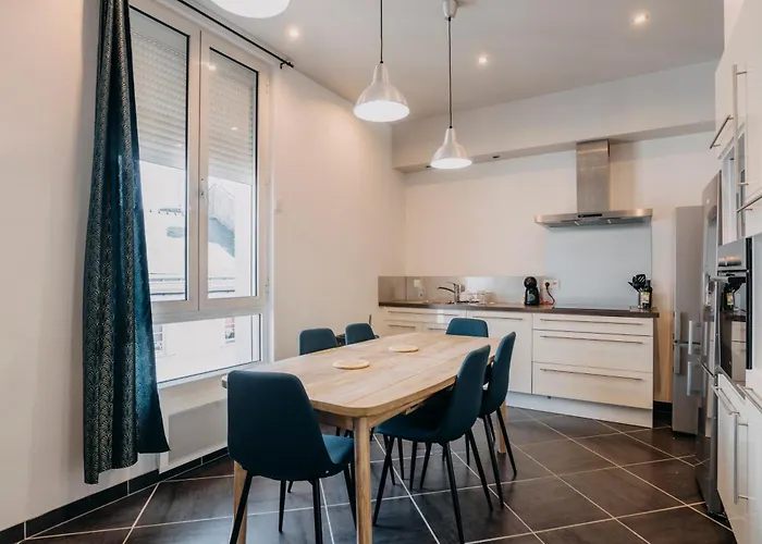 Coeur De #b2 - Centre Ville, Wifi&netflix - Proche Transports - Privee Dans Partagé Maison d'hôtes Cholet